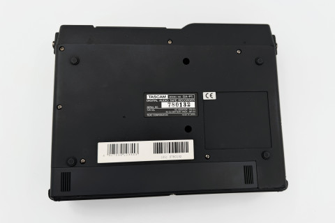 I00262_Tascam_DA-P1