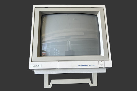 I00403_Monitor_C64_Amiga_Buegel