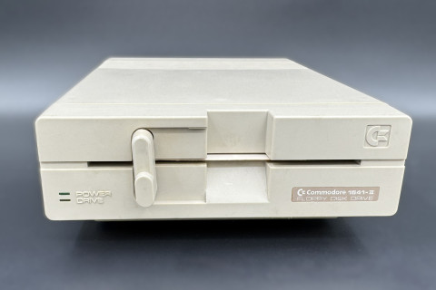 I00404_Commodore_1541-II_FloppyDiskDrive